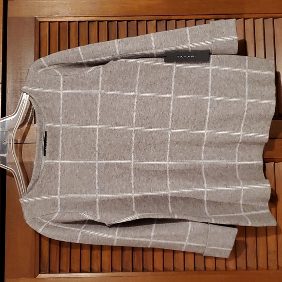 Tahari Sweaters - NWT TAHARI sweater